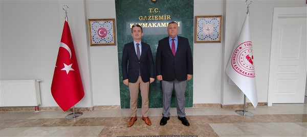Çeşme Kaymakamı Mehmet Maraşlı Kaymakamımız Kudret Kurnaz'a Hayırlı Olsun Ziyaretinde Bulundu.