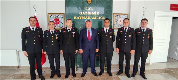 Jandarma Teşkilatının 186.Yıl Dönümü Dolayısıyla Kaymakamımız Kudret KURNAZ İlçe Jandarma Komutanı Teğmen Cihan GÜR ve Heyetini Makamında Kabul Etti.