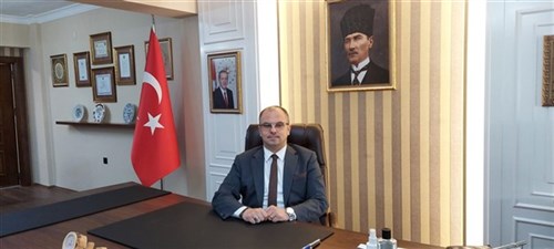 Kaymakamımız Dr. Ahmet Süheyl ÜÇER'in 2022 Yılı Kurban Bayramı Mesajı